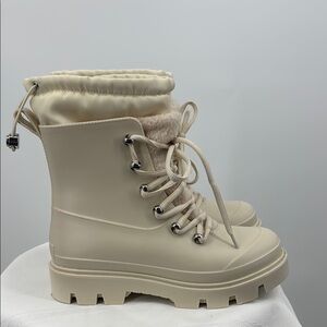 Marc Fisher Cream Lined Winter Rain Boots Chunky Sole Sz 5